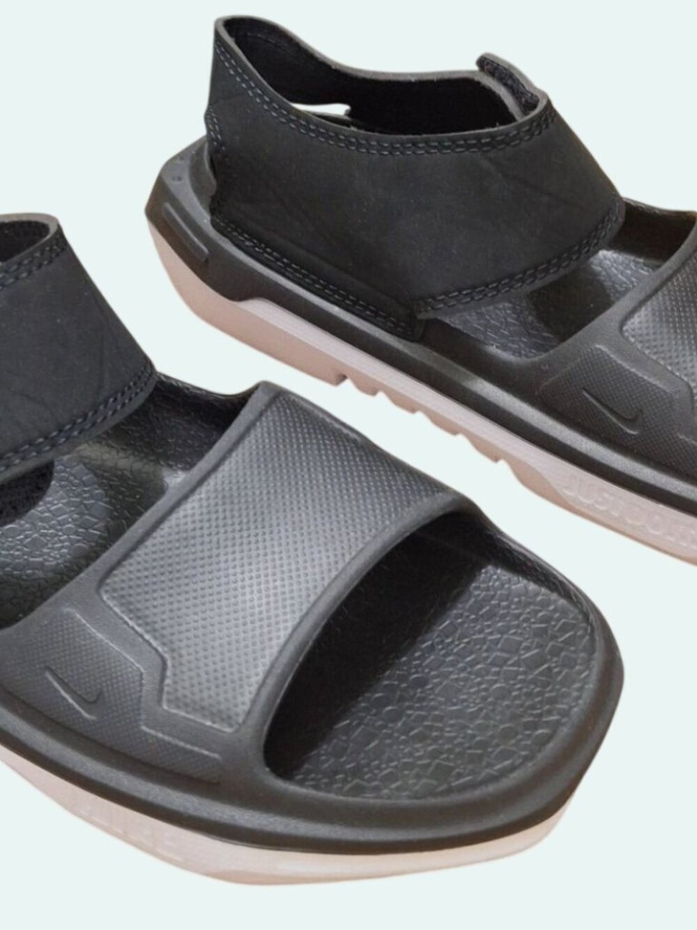Nike Black Adjustable Strap Sandals Size 4Y Lightweight Durable *SH3